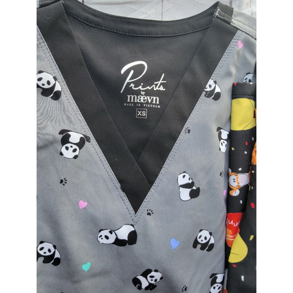 XS nurse scrub Tops winnie the pooh Pandas Monsters short sleeve tops - Picture 3 of 13